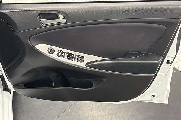 2017 Hyundai Accent Sport RB5