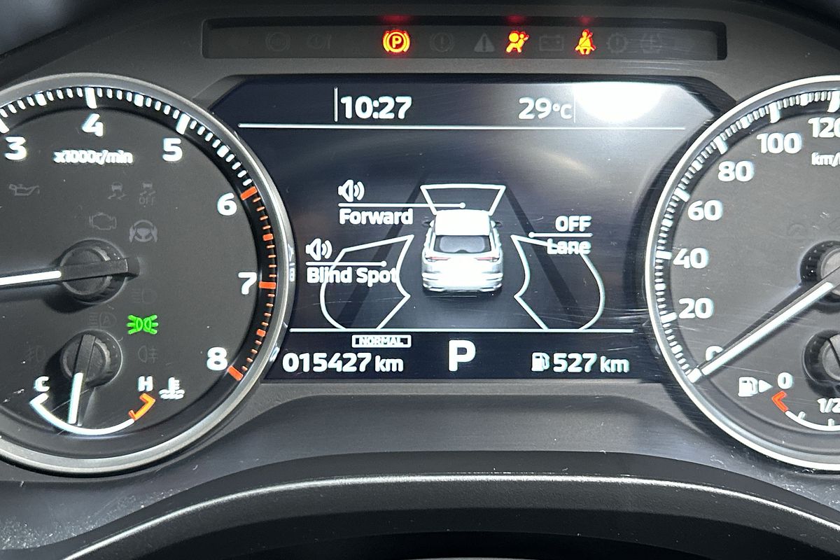 2024 Mitsubishi Outlander LS ZM