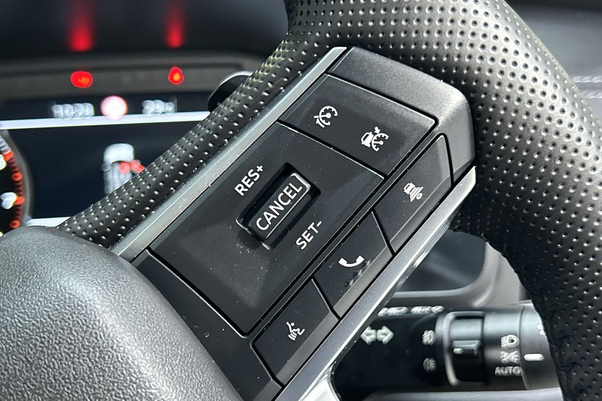 2024 Mitsubishi Outlander LS ZM