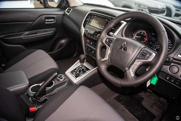 2023 Mitsubishi Triton GLX-R MR 4X4