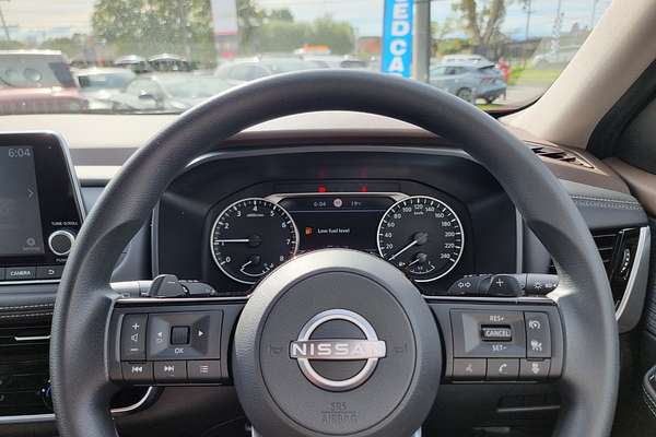 2025 Nissan X-TRAIL ST T33