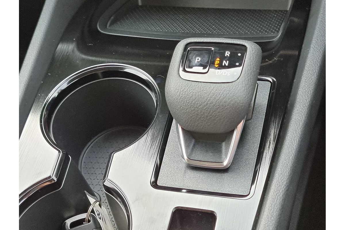 2025 Nissan X-TRAIL ST T33