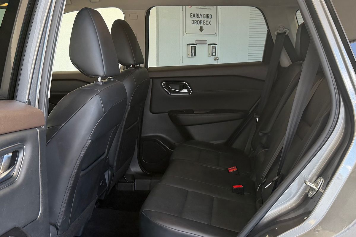 2023 Nissan X-TRAIL ST-L T33