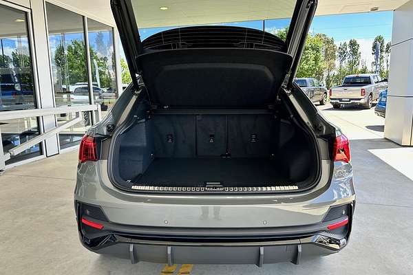 2025 Audi Q3 40 TFSI S line F3