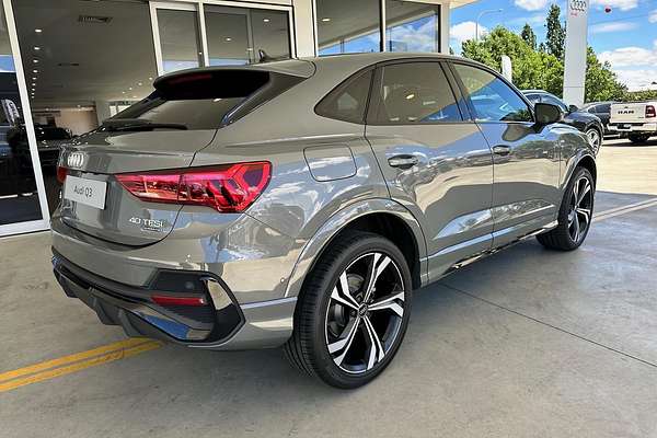 2025 Audi Q3 40 TFSI S line F3