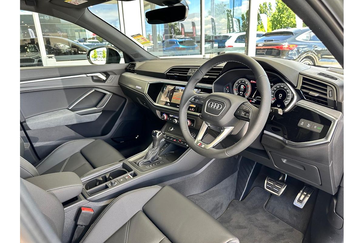 2025 Audi Q3 40 TFSI S line F3