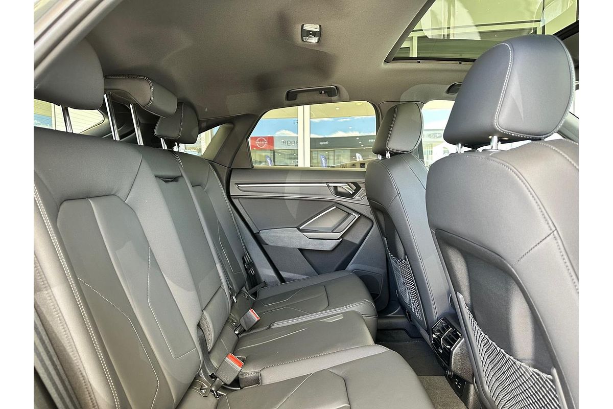 2025 Audi Q3 40 TFSI S line F3