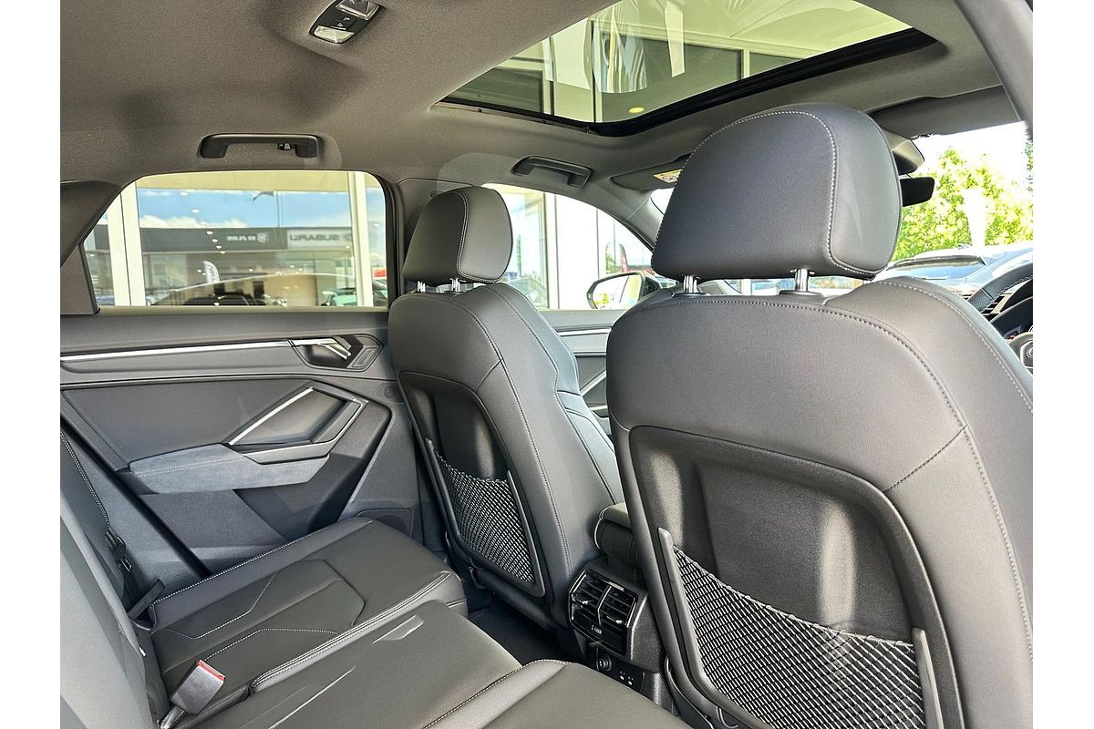 2025 Audi Q3 40 TFSI S line F3