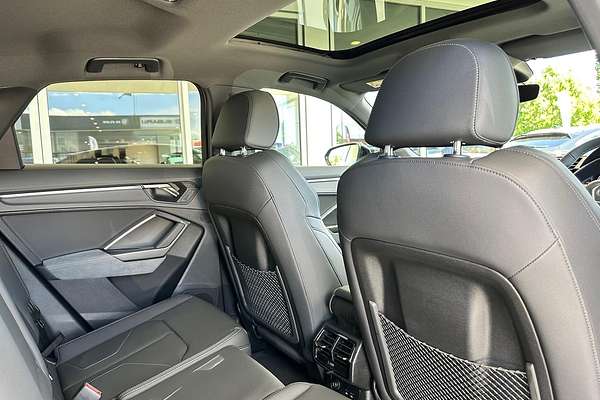 2025 Audi Q3 40 TFSI S line F3