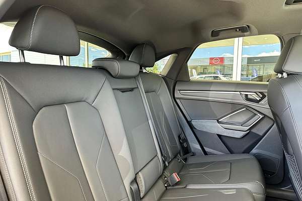 2025 Audi Q3 40 TFSI S line F3