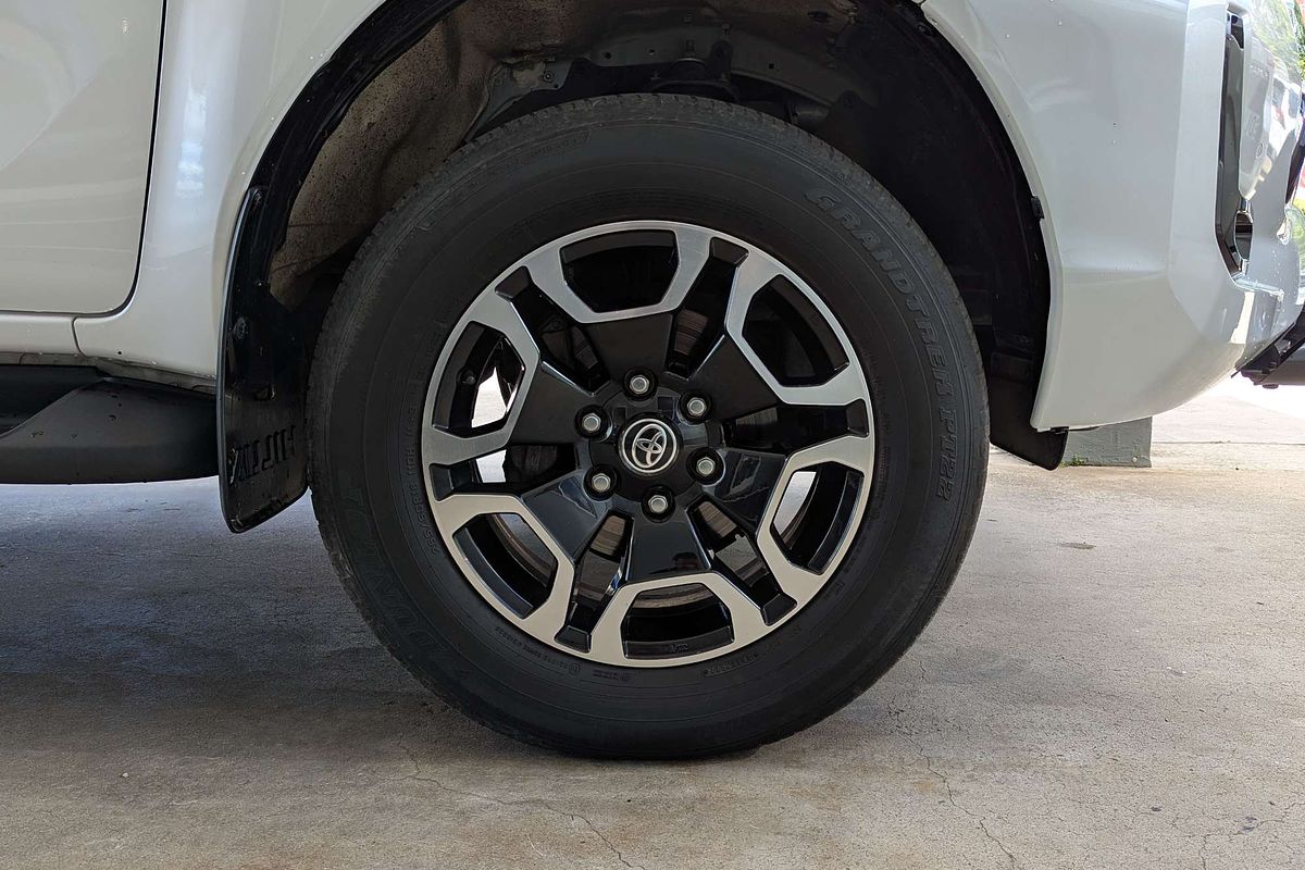 2022 Toyota Hilux SR5 GUN126R 4X4