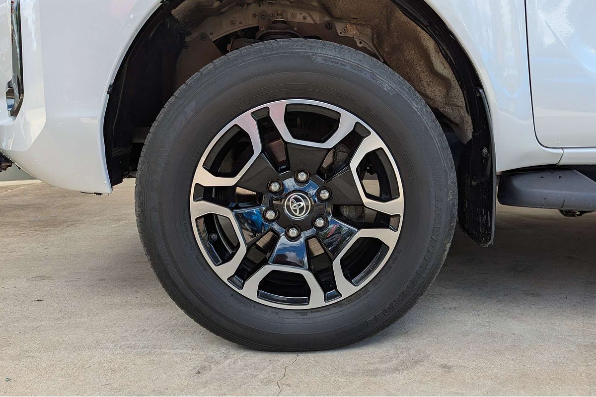 2022 Toyota Hilux SR5 GUN126R 4X4