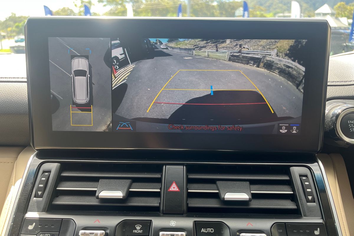 2024 Toyota Landcruiser Sahara FJA300R