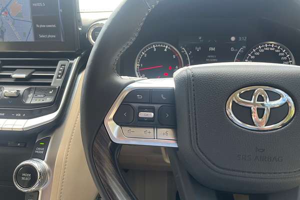 2024 Toyota Landcruiser Sahara FJA300R