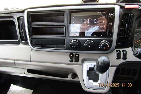 2022 Fuso Canter 413 4x2 SWB