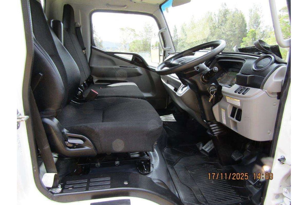 2022 Fuso Canter 413 4x2 SWB