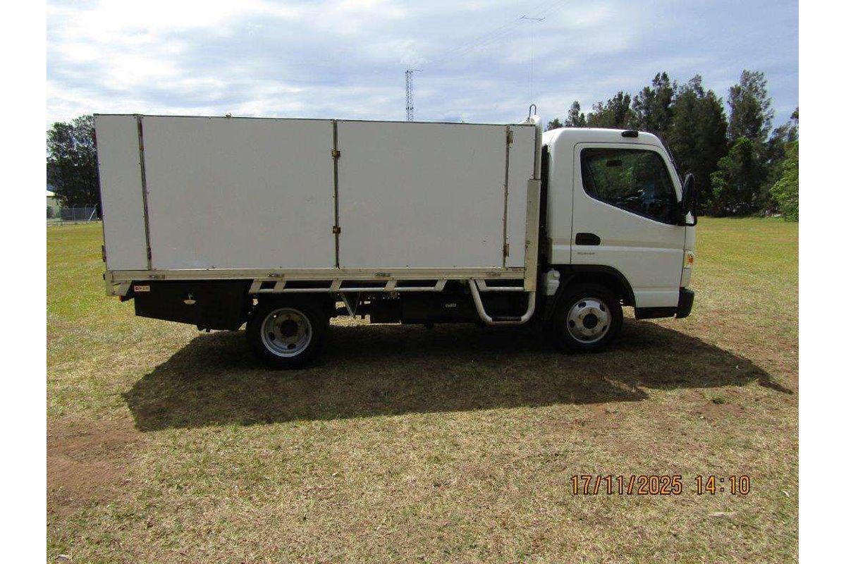 2022 Fuso Canter 413 4x2 SWB