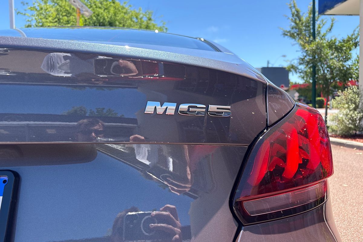 2024 MG MG5 Vibe