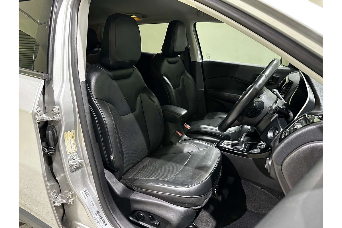 2017 Jeep Compass Limited M6