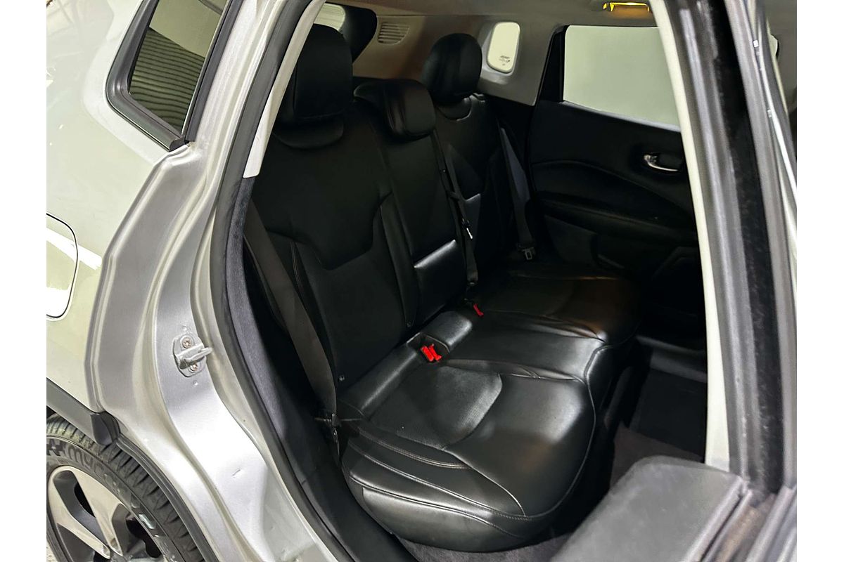 2017 Jeep Compass Limited M6