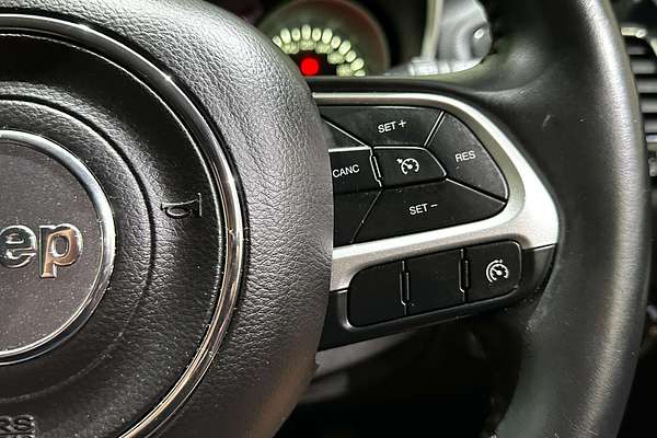 2017 Jeep Compass Limited M6