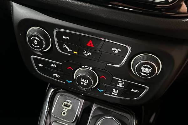 2017 Jeep Compass Limited M6