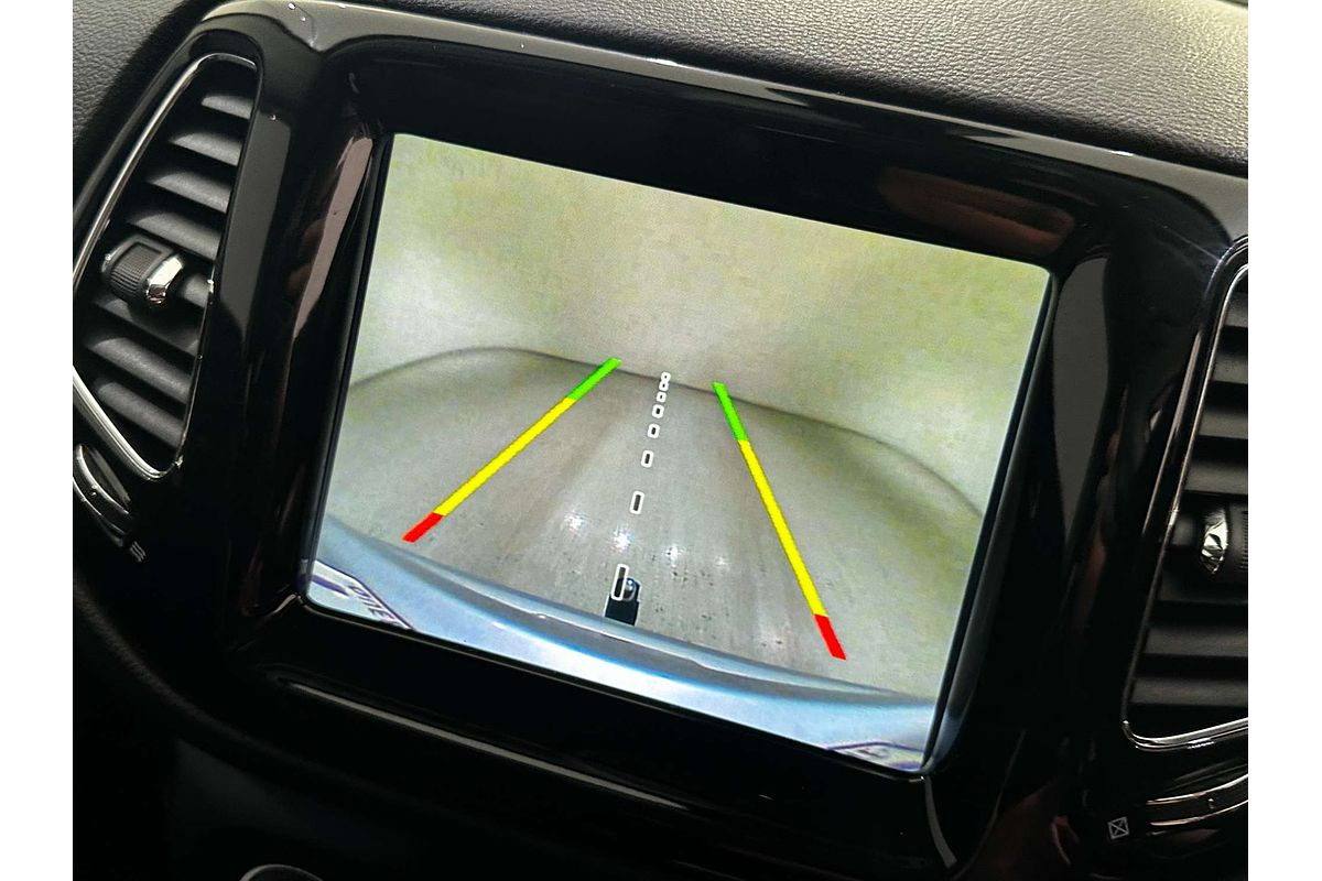 2017 Jeep Compass Limited M6