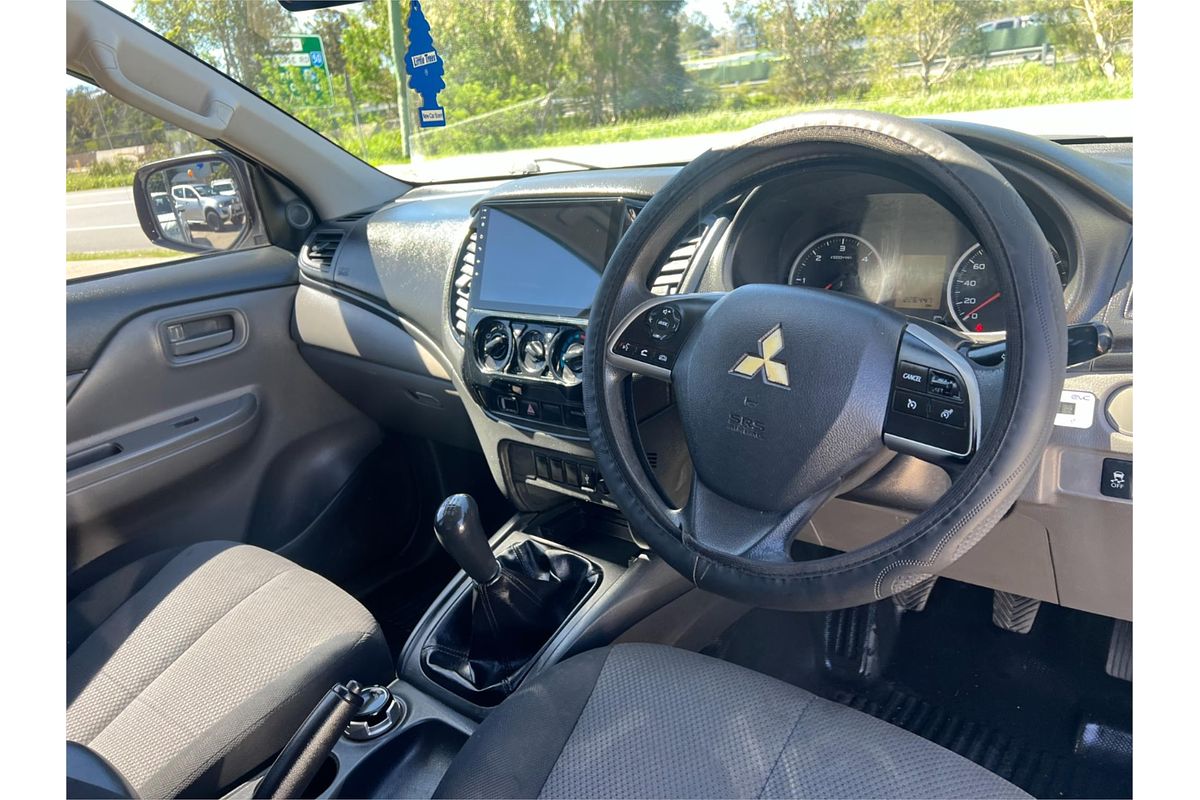 2016 Mitsubishi Triton GLX MQ 4X4