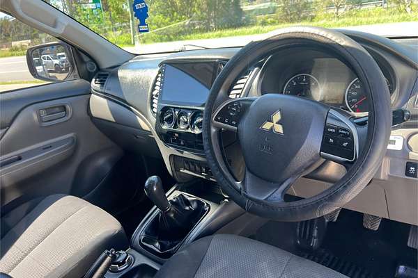 2016 Mitsubishi Triton GLX MQ 4X4