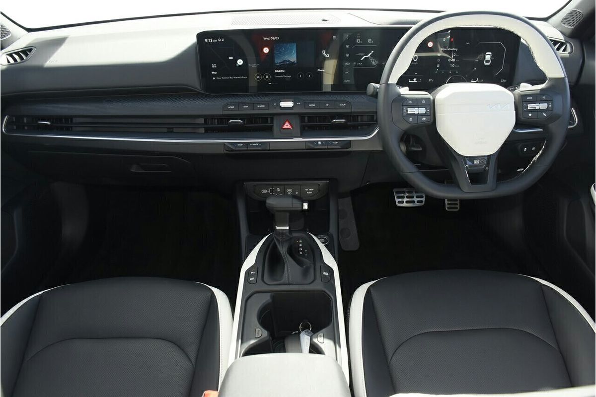 2025 Kia K4 GT-Line CL4m