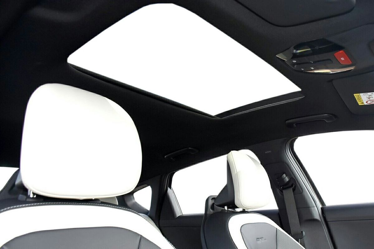 2025 Kia K4 GT-Line CL4m