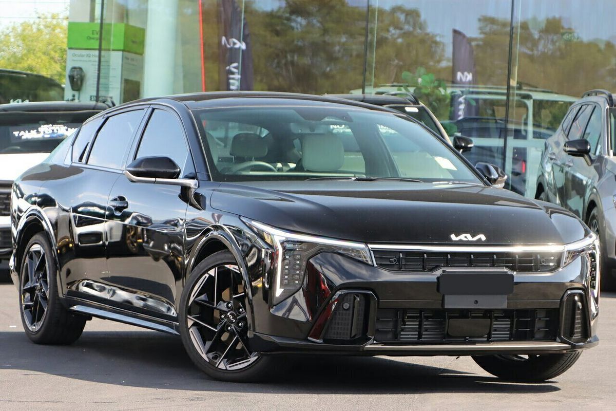 2025 Kia K4 GT-Line CL4m