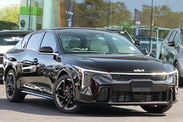 2025 Kia K4 GT-Line CL4m