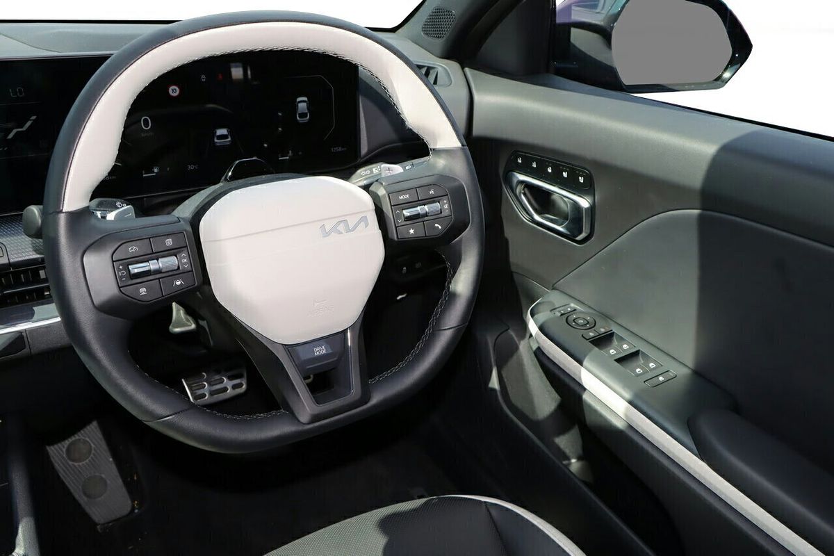 2025 Kia K4 GT-Line CL4m