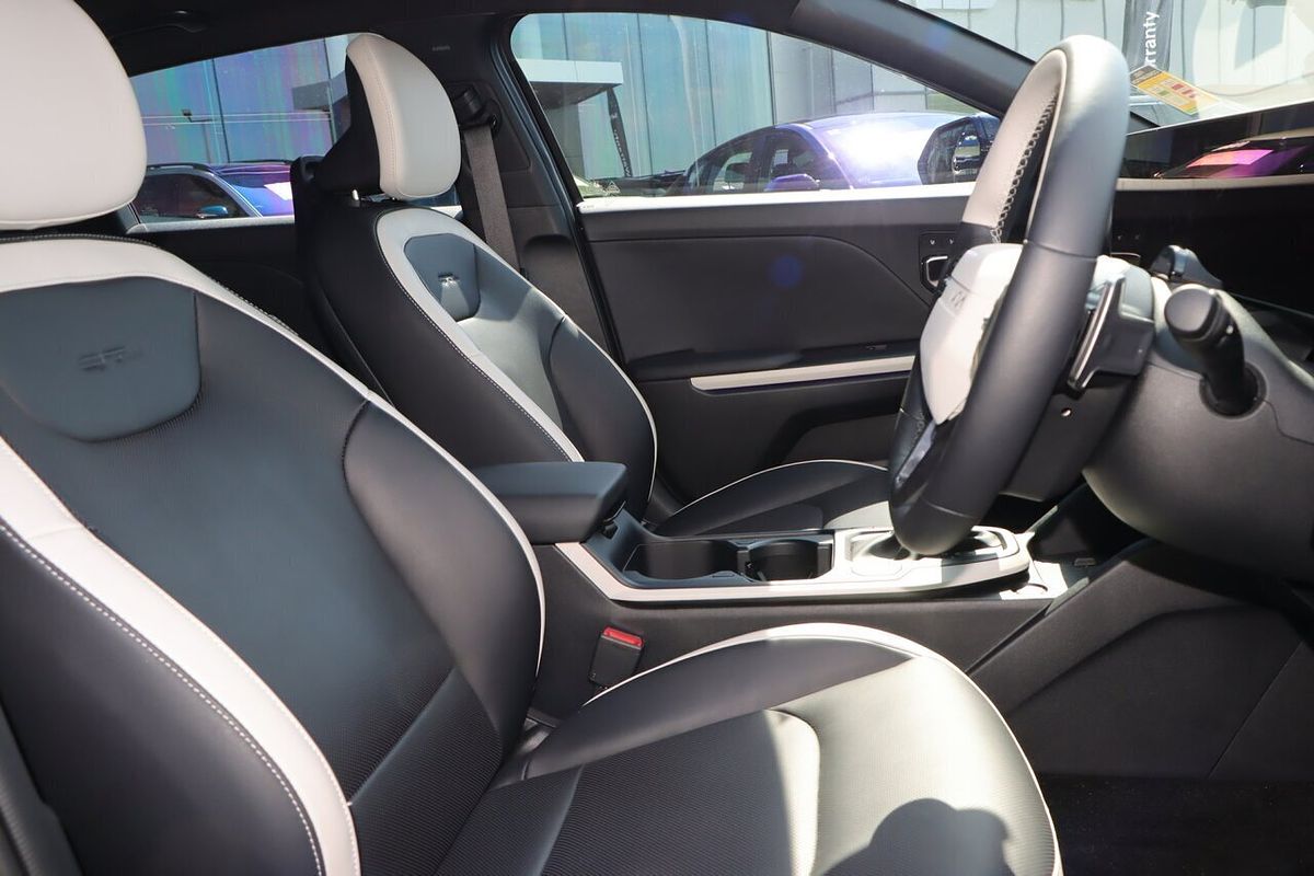 2025 Kia K4 GT-Line CL4m