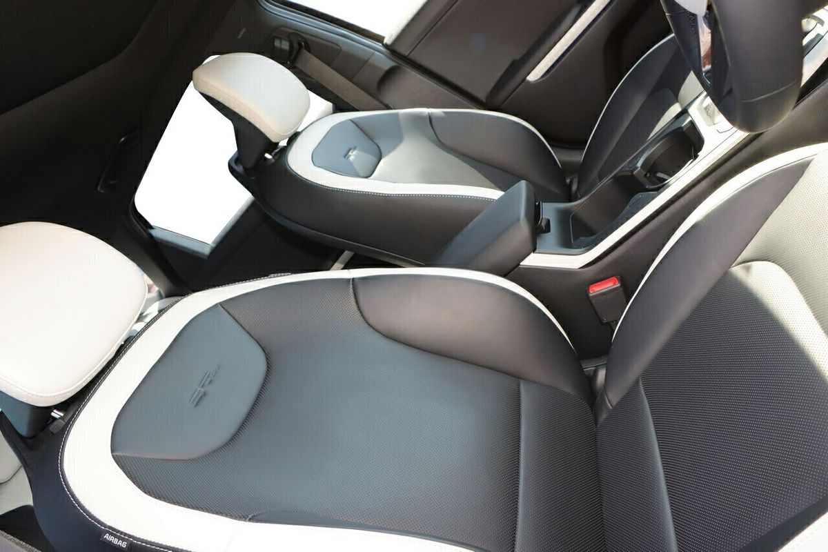 2025 Kia K4 GT-Line CL4m