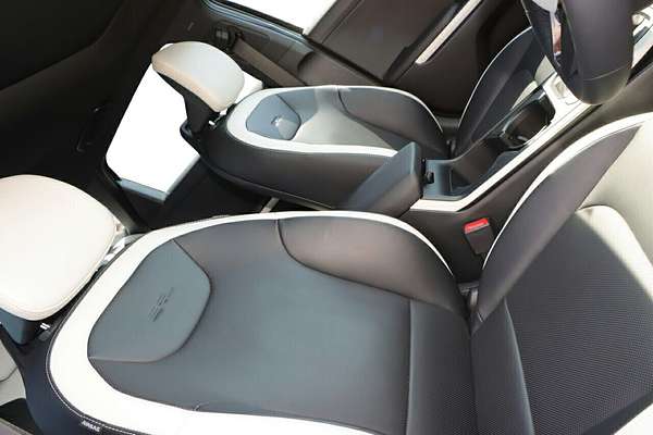 2025 Kia K4 GT-Line CL4m