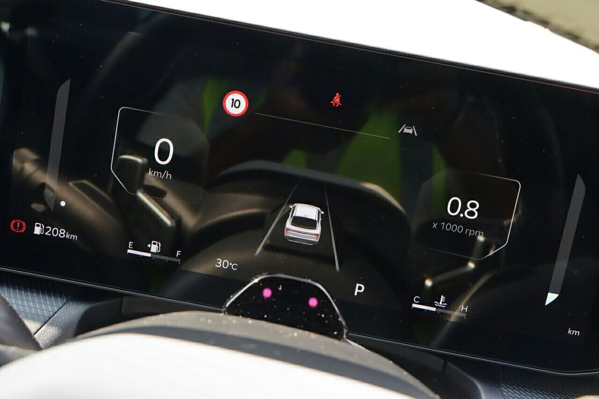 2025 Kia K4 GT-Line CL4m