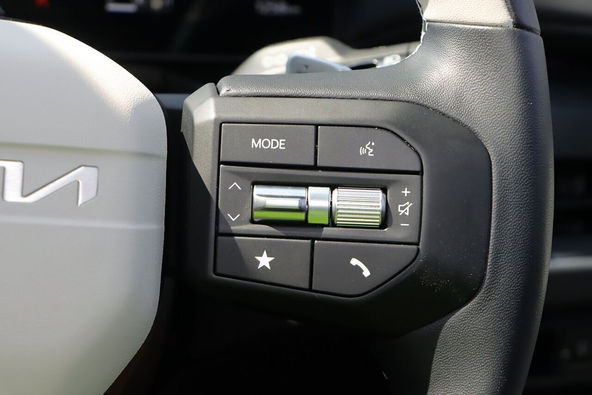 2025 Kia K4 GT-Line CL4m