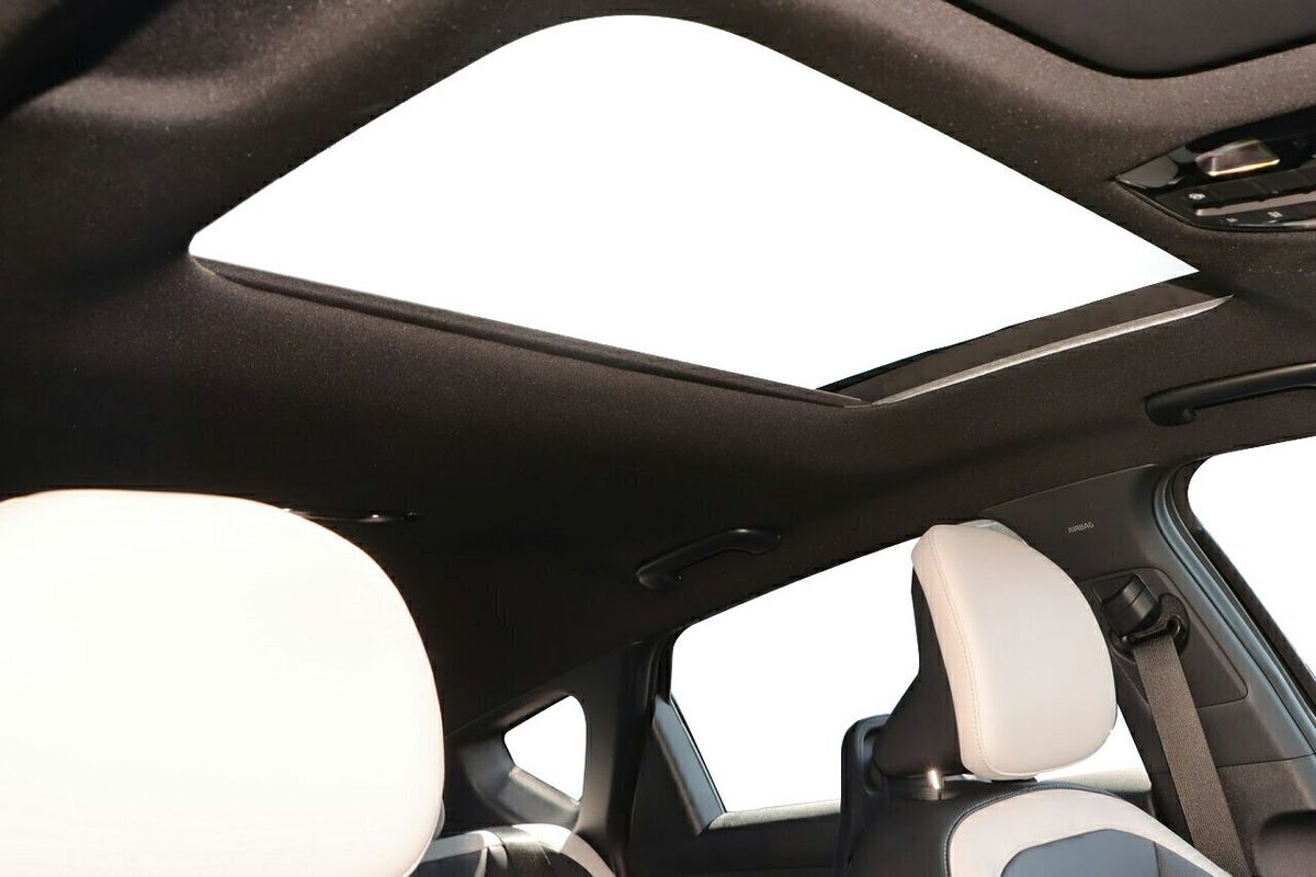 2025 Kia K4 GT-Line CL4m