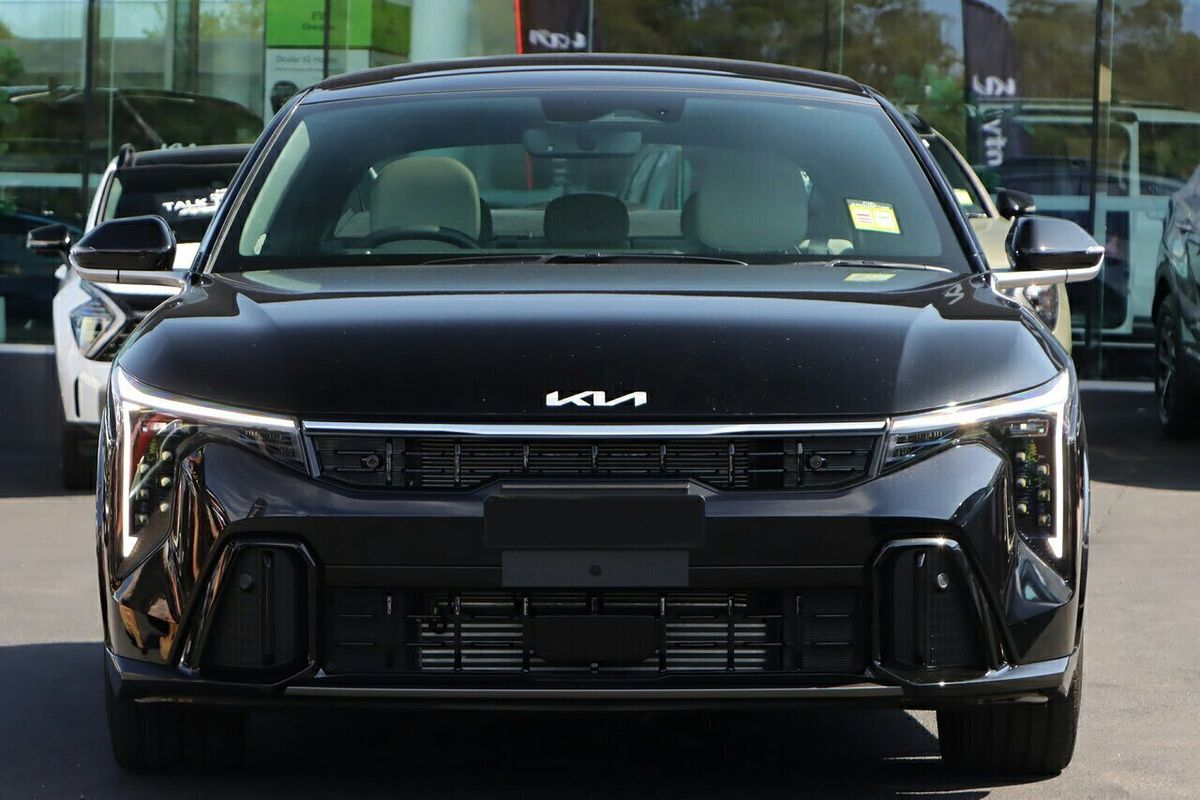 2025 Kia K4 GT-Line CL4m