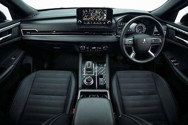 2024 Mitsubishi Outlander Black Edition ZM