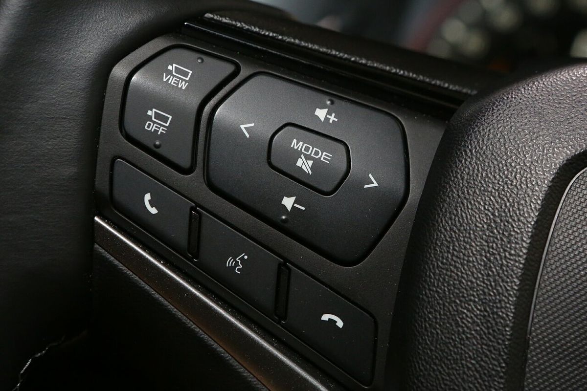 2025 Isuzu MU-X X-TERRAIN