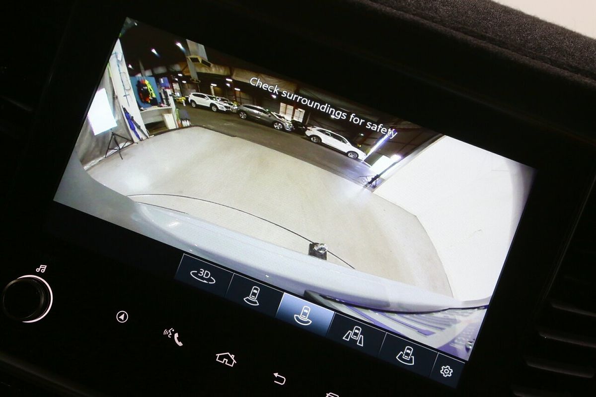 2025 Isuzu MU-X X-TERRAIN