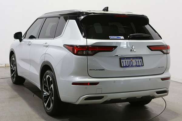 2023 Mitsubishi Outlander Exceed ZM