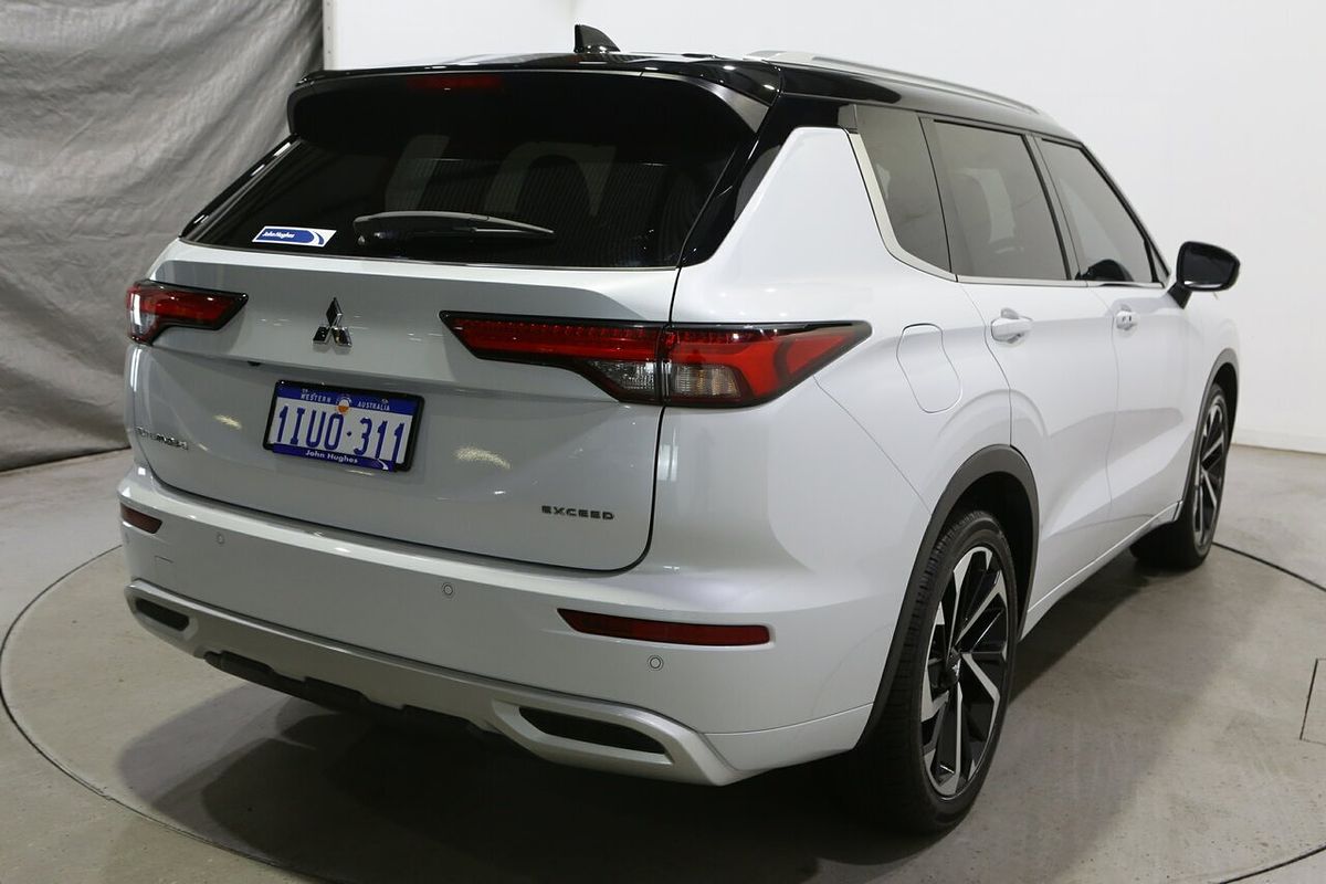 2023 Mitsubishi Outlander Exceed ZM