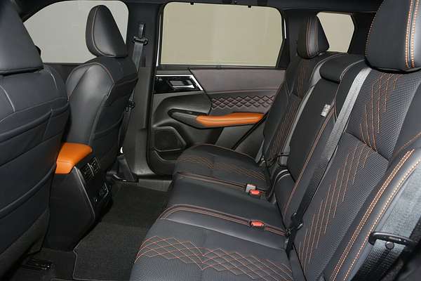 2023 Mitsubishi Outlander Exceed ZM