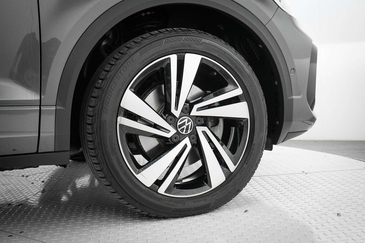 2023 Volkswagen T-Roc 140TSI R-Line D11