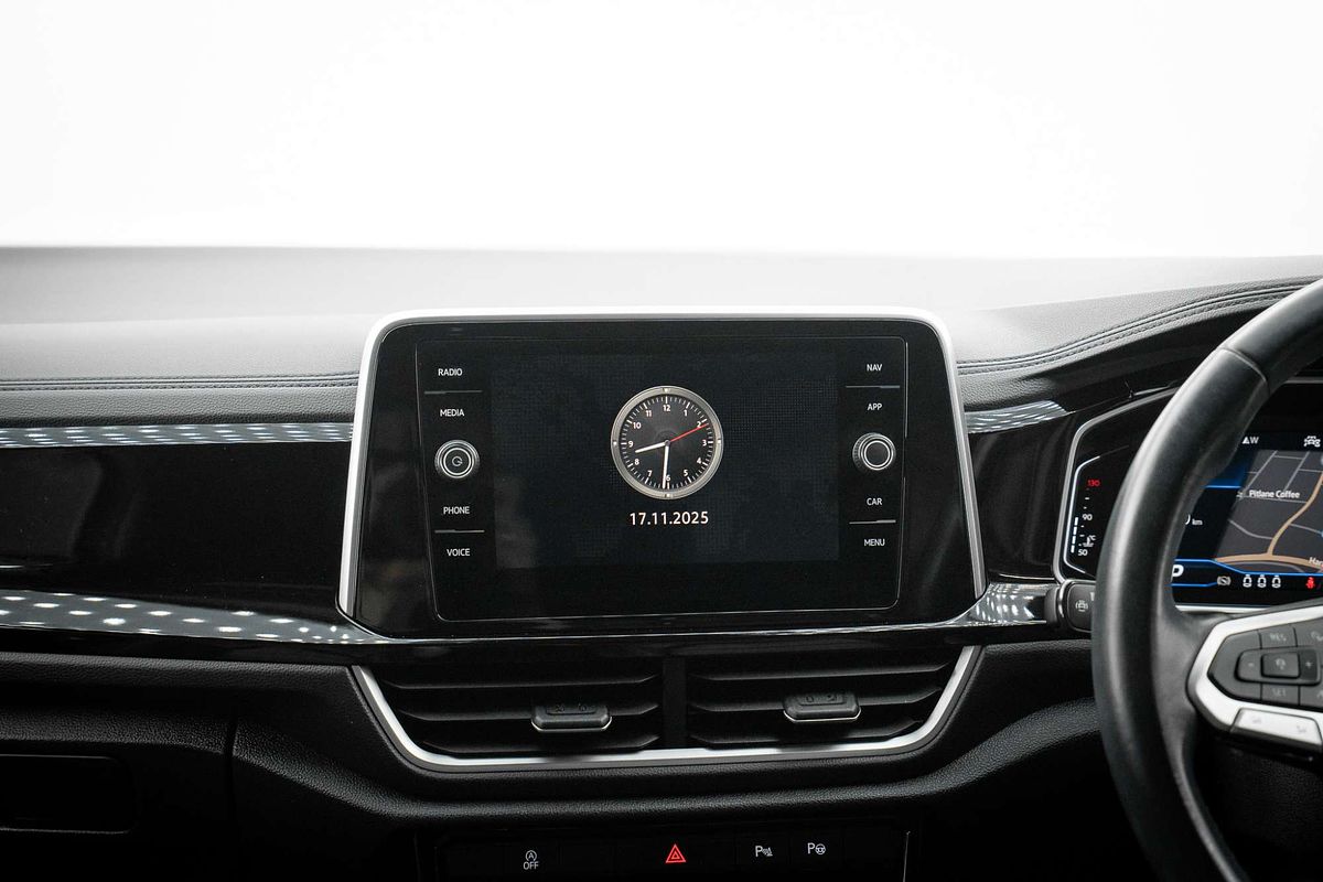 2023 Volkswagen T-Roc 140TSI R-Line D11