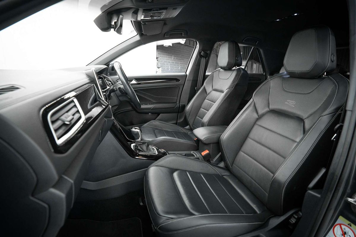 2023 Volkswagen T-Roc 140TSI R-Line D11